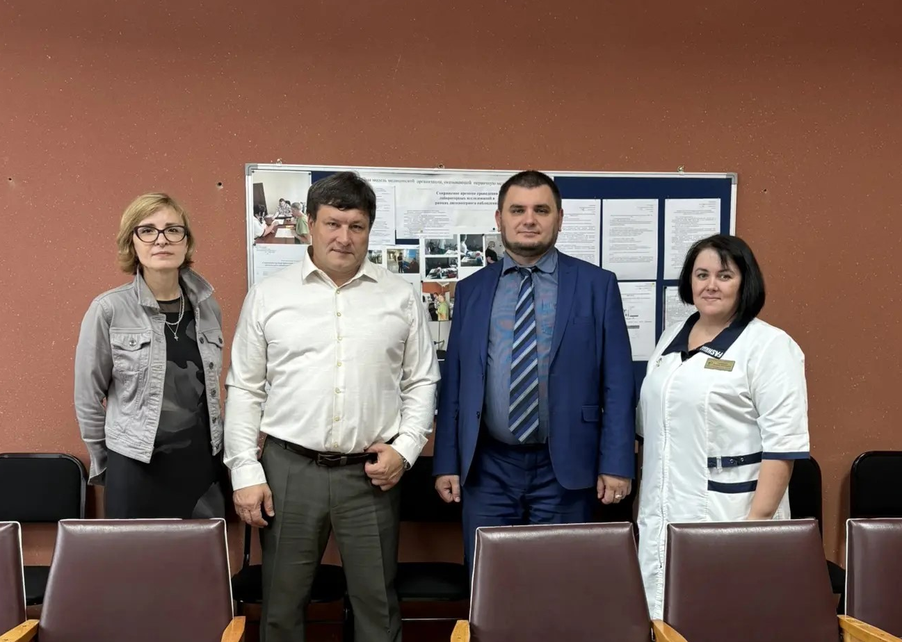 РЦК Омской области оценил бережливые практики городской поликлиники № 6